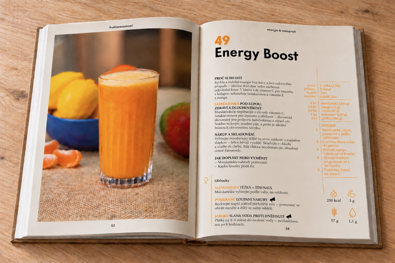 Ukázková dvoustrana knihy: recept 49 Energy Boost s fotkou, surovinami, postupem a lifehacky